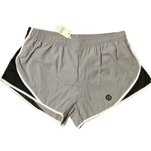 Simply Southern NWT 2XL
Women's Gray Yoga Workout
Running Beach Shorts